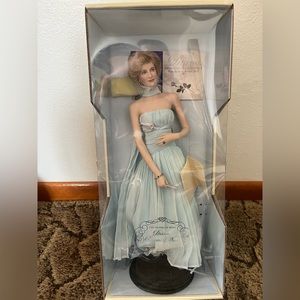 Diana, Princess of Wales Porcelain Portrait Doll